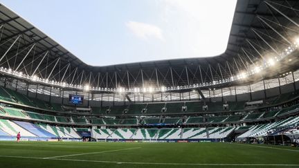 L'Education City Stadium de Doha,&nbsp;d’une capacité de 40 000 places, est appelé aussi "joyau du désert". Il accueillera plusieurs matchs lors du Mondial 2022. (KARIM JAAFAR / AFP)