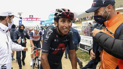 Egan Bernal après avoir remporté l'étape entre Castel di Sango et Campo Felice, sur le Giro d'Italie, le 16 mai 2021. (FABIO FERRARI / POOL)