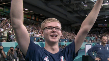 Félix Lebrun empoche le bronze et devient le plus jeune médaillé de l'histoire du tennis de table