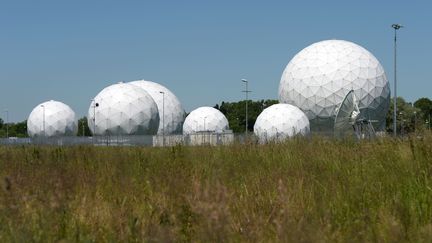 Une ancienne base de surveillance de la NSA, l'agence de renseignement am&eacute;ricaine, &agrave; Bad Aibling (Allemagne), le 6 juin 2014. (CHRISTOF STACHE / AFP)