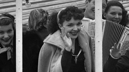 L'actrice Nicole Besnard en avril 1950 dans un bateau parisien.
 (STR / AFP)