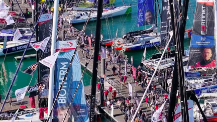 Vendée Globe 2024: Les Sables-d'Olonne font le plein de touristes avant le départ (France 2)