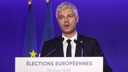 Laurent Wauquiez s'exprime&nbsp;au quartier général des Républicains, à Paris, après l'annonce des résultats des élections européennes dimanche 26 mai. (JACQUES DEMARTHON / AFP)