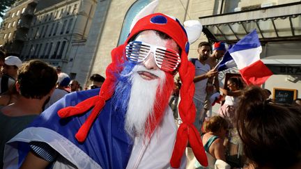 La foule et la fête au festival d'Avignon, le 15 juillet, pour la victoire de la France au Mondial 2018. (REY JEROME / MAXPPP)