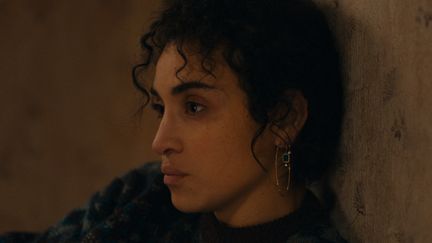 Camélia Jordana joue Malika dans "Avant que les flammes ne s'éteignent" (BAC Films)