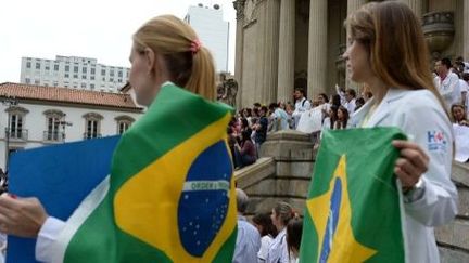 Manifestation pour une réforme du système de santé publique, à Rio de Janeiro, le 3 juillet 2013. (AFP/ Vanderlai Almeida)