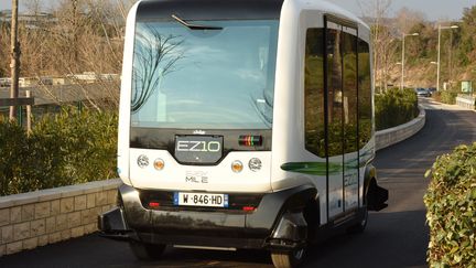 Illustration. Un véhicule de transport en commun électrique sans chauffeur. (JEAN PIERRE AMET / MAXPPP)