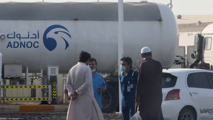 L'explosion des trois camions-citernes a eu lieu près des réservoirs de stockage d'ADNOC, la compagnie pétrolière d'Abou Dhabi (Emirats arbaes unis), le 17 janvier 2022. (AFP)