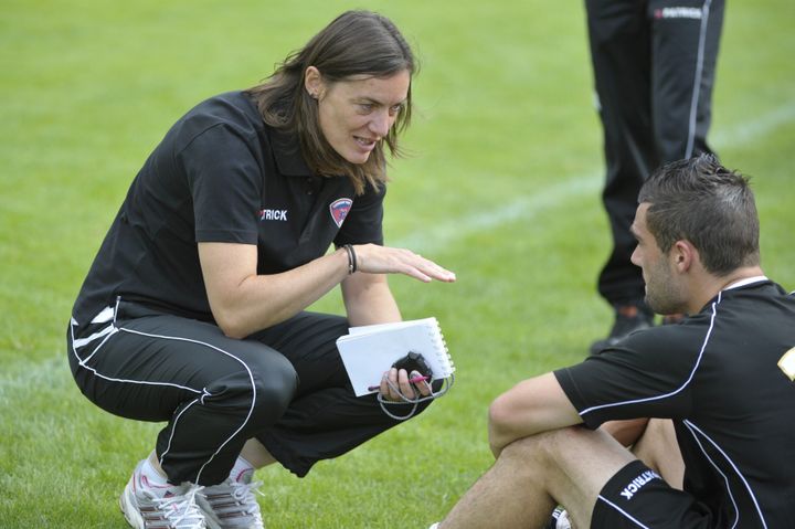 Elle Est Faite Pour Ca Comment Corinne Diacre Pionniere Du Foot Feminin Est Devenue Selectionneuse Des Bleues