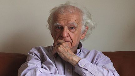 Yves Bonnefoy, à Paris, le 17 septembre 2013.&nbsp; (CORTESÍA / NOTIMEX / AFP)