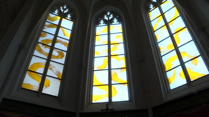 Vitraux de l'église Saint-Laurent (CAPTURE D'ÉCRAN FRANCE 3)