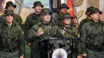 Le ministre vénézuélien de la Défense, Vladimir Padrino, s'exprime lors d'une conférence de presse à Caracas, le 30 juillet 2024 (STRINGER / AFP)