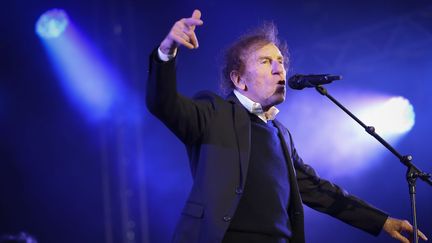 Alain Souchon en concert pour les dix ans du musée du Louvre-Lens (Pas-de-Calais) samedi 5 juin 2022 (PHOTOPQR/VOIX DU NORD/MAXPPP)