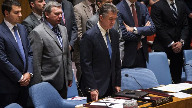 &nbsp; (A l'ONU, une minute de silence observée avant la réunion d'urgence du Conseil de sécurité © REUTERS/Lucas Jackson)