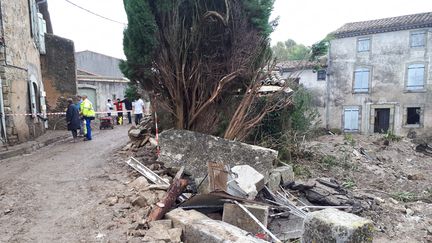 Villegailhenc ressemble par endroits à un champ de ruines. (VANESSA MARGUET / FRANCE-BLEU OCCITANIE)