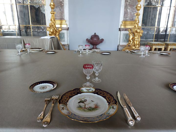 Homard Bleu Entrée Froide Et Voile Damandes Dans Les Coulisses Du Dîner De Charles Iii Au 7813