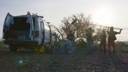 Image du tournage du film "Nomadland", élu&nbsp;meilleur film de l'année par l'association des producteurs d'Hollywood. (COURTESY OF SEARCHLIGHT PICTURES / ALLOCINÉ)