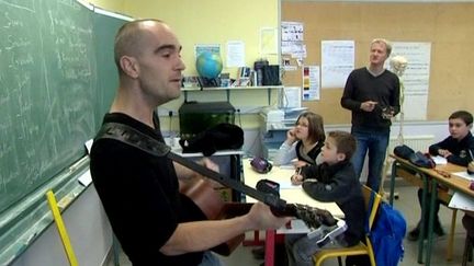 Aldebert met les mots des enfants en musique
 (France3 / Culturebox)