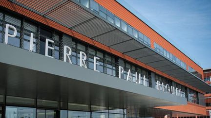 &nbsp; (Une famille porte plainte après le décès d'un enfant à l'hôpital Pierre-Paul Riquet de Toulouse © Frédéric Lancelot/Sipa)