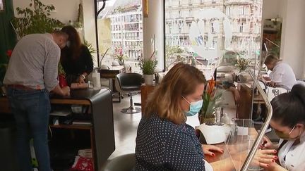 Salon de beauté. (CAPTURE ECRAN FRANCE 2)