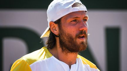 Lucas Pouille au troisième jour des qualifications de Roland-Garros, le 24 mai 2023. (MATTHIEU MIRVILLE / AFP)