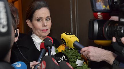 Sara Danius, secrétaire perpétuelle de l'Académie suédoise, face à la presse, le 12 avril 2018. (JONAS EKSTROMER / TT NEWS AGENCY / AFP)