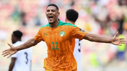 Sébastien Haller lors du match de la Coupe d'Afrique des nations entre la Côte d'Ivoire et la Sierra Leone, le 16 janvier (CHARLY TRIBALLEAU / AFP)