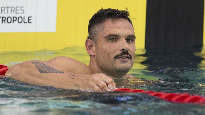 Florent Manaudou, lors des Championnats de France de natation, à Chartres (Eure-et-Loir), le 20 juin 2024. (KEMPINAIRE STEPHANE / KMSP / AFP)