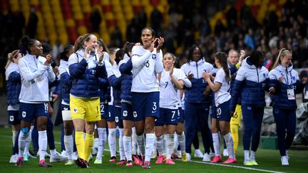 Les joueuses de l'équipe de France après leur match amical contre le Canada, le 11 avril 2023. (FRANCK FIFE / AFP)