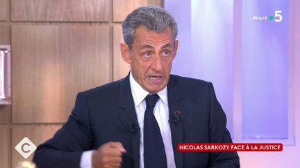 L'ancien président de la République, Nicolas Sarkozy, sur le plateau de l'émission "C à vous" sur France 5, le 6 septembre 2023. (FRANCE 5)