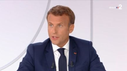 Le président de la République, Emmanuel Macron, lors d'un entretien télévisé le mardi 14 juillet 2020. (FRANCE 2)