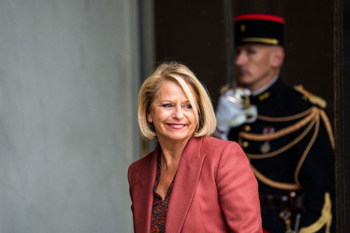 Brigitte Bourguignon, le 23 mai 2022 sur le perron de l'Elysée. (XOSE BOUZAS / HANS LUCAS / AFP)