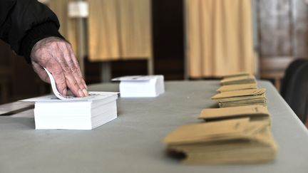 Selon un sondage Ifop diffus&eacute; le 14 f&eacute;vrier 2012, 62% des &eacute;lecteurs interrog&eacute;s disent avoir choisi leur candidat. (JEFF PACHOUD / AFP)