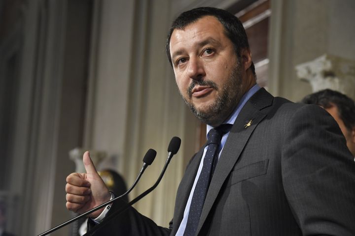 Matteo Salvini, chef de la Ligue et nouveau ministre de l'Intérieur, et vice-Premier ministre en conférence de presse au Palais Quirinal, le 31 mai 2018, à Rome (Italie). (ANDREAS SOLARO / AFP)