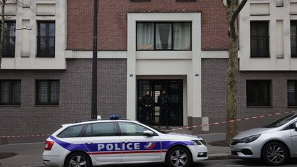 Un policier du Blanc-Mesnil (Seine-Saint-Denis) est activement recherché après la découverte du corps sans vie de sa compagne à son domicile dans le&nbsp;XIXe arrondissement de Paris, le 28 janvier. (MAXPPP)