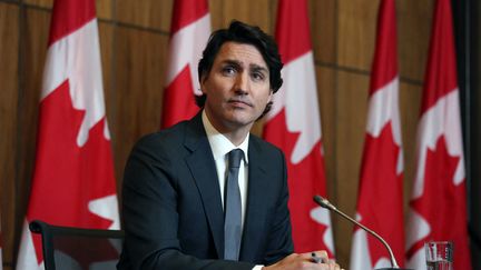 Le Premier ministre canadien, Justin Trudeau, lors d'une conférence de presse à Ottawa, le 31 janvier 2022. (DAVE CHAN / AFP)