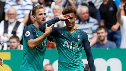 Le joueur de Tottenham Dele Alli célèbre son but lors du match contre Newcastle, le 11 août 2018, à Newcastle. (ED SYKES / REUTERS)