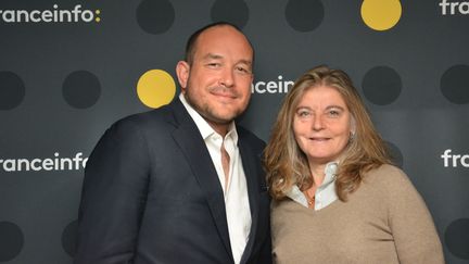 Sandrine Treiner, (à droite), directrice de France Culture et Lucas Menget, (à gauche), directeur adjoint de la rédaction de franceinfo.&nbsp;&nbsp; (JEAN-CHRISTOPHE BOURDILLAT / RADIO FRANCE)