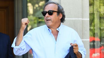 Michel Platini, à la sortie du Tribunal arbitral du sport (TAS), à Lausanne (Suisse), le 25 août 2016. (ALAIN GROSCLAUDE / AFP)