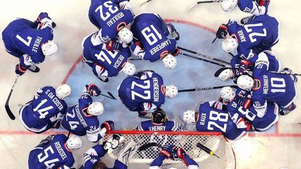 L'équipe de France en plein briefing d'avant match.