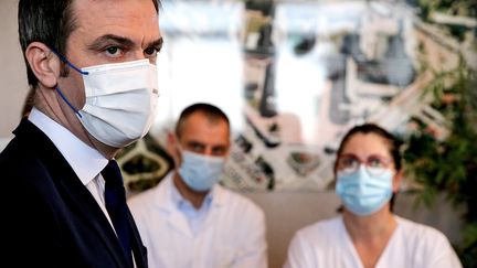 Le ministre de la Santé, Olivier Véran, le 15 janvier 2021. (FRANCOIS NASCIMBENI / AFP)