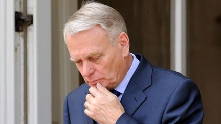 Le Premier ministre, Jean-Marc Ayrault, sur le perron de Matignon, le 28 juin 2012. (WITT / SIPA)