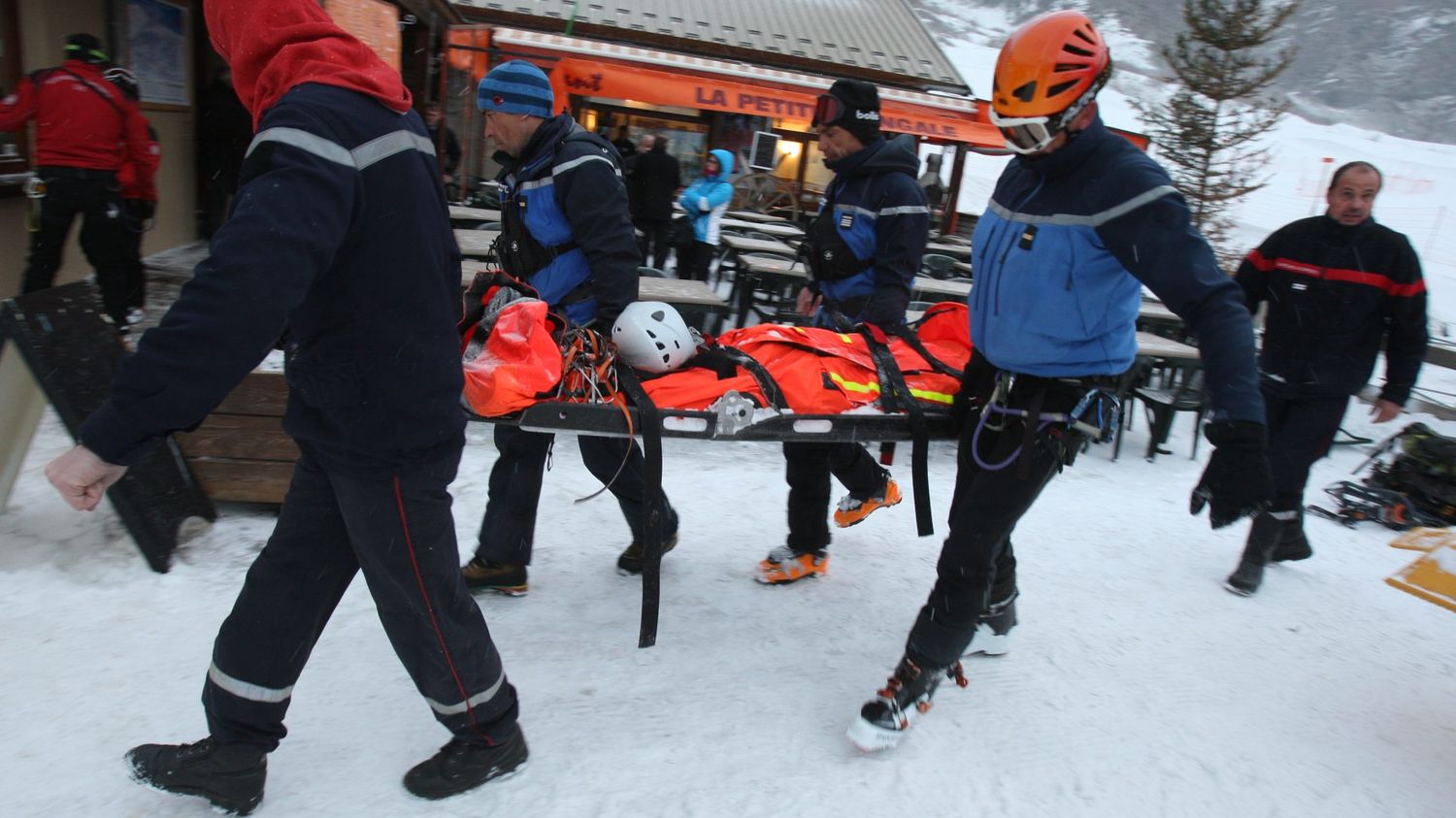 Quatre Alpinistes Français Tués Dans Une Avalanche Dans Les Hautes Alpes 