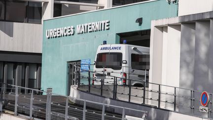 Un gyn&eacute;cologue-obst&eacute;tricien du CHU de Bordeaux (Gironde) a &eacute;t&eacute; mis en examen pour "blessures involontaires" sur une jeune femme amput&eacute;e apr&egrave;s avoir contract&eacute; une infection nosocomiale, annonce son avocat, le 12 ao&ucirc;t 2015. (  MAXPPP)