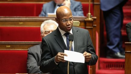 Le député guyanais Gabriel Serville, lors des questions au gouvernement à l'Assemblée nationale, à Paris, le 14 décembre 2016.&nbsp; (LEON TANGUY / MAXPPP)