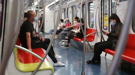 Des passagers portent un masque dans le métro à Pékin, le 28 juin 2020. (KOKI KATAOKA / YOMIURI)