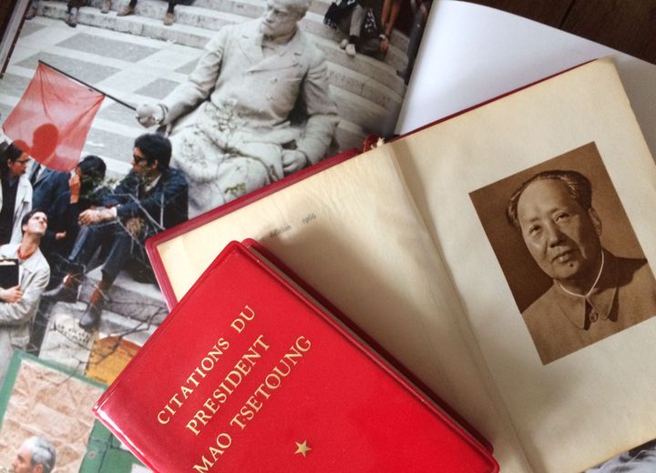 Le «Petit Livre rouge» n'était pas distribué qu'en Chine. On le trouvait en France. (montage PM)