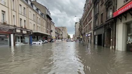 À&nbsp;Reims, dans la Marne, une partie du centre-ville a été totalement submergée pour la troisième fois en deux semaines. (CAPTURE ECRAN FRANCE 2)