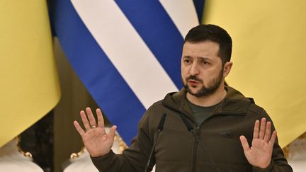 Le président ukrainien Volodymyr Zelensky durant une conférence de presse à Kiev (Ukraine), le 3 novembre 2022. (GENYA SAVILOV / AFP)