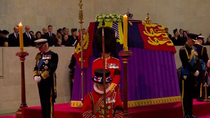 Mort d'Elizabeth II : ses enfants lui ont rendu hommage avec la Veillée des Princes